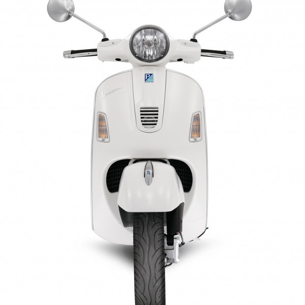 Фото скутера Vespa GTS Super 300 ie